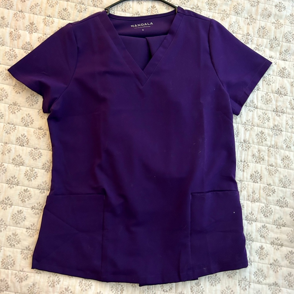 Eggplant Mandala scrub set